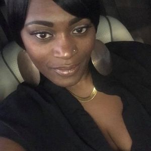 Meet your Posher, Georgiana